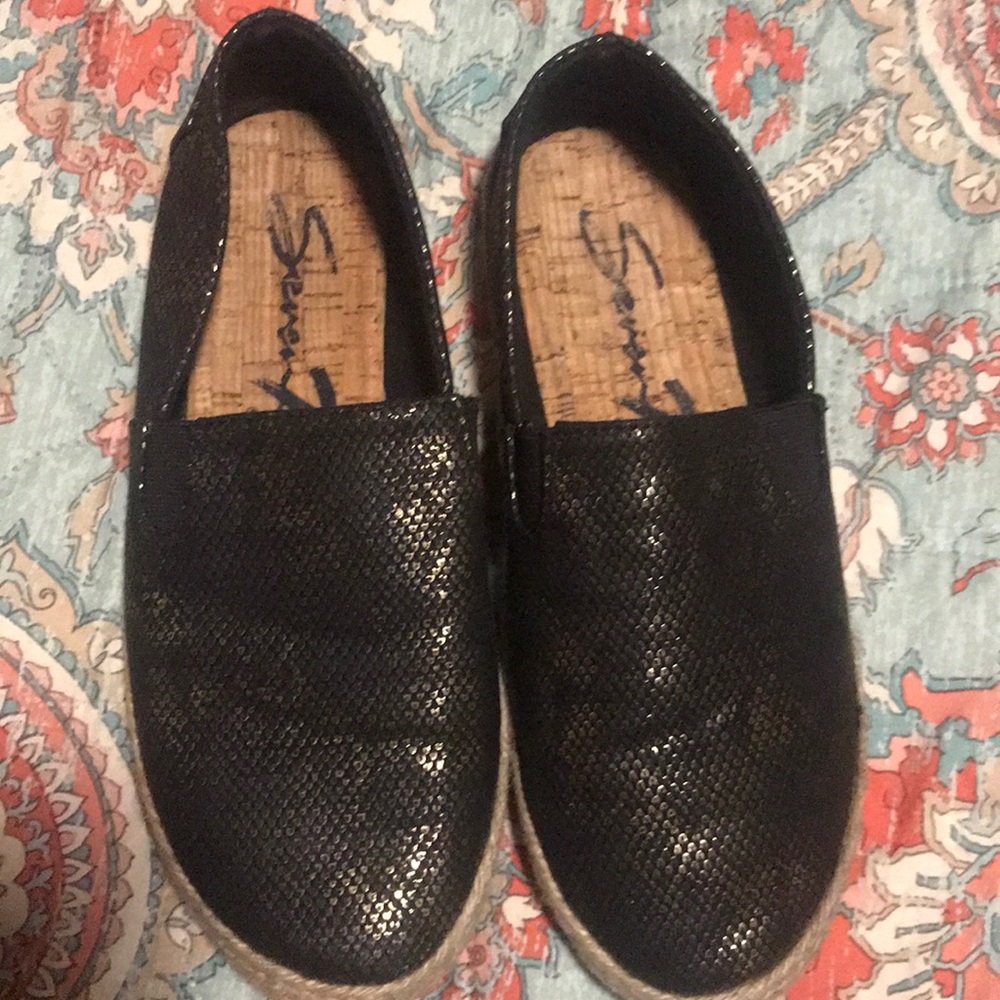 Seven 7 black and gold flats Sz 9 loafers